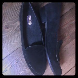 Munro Classic Black Loafers